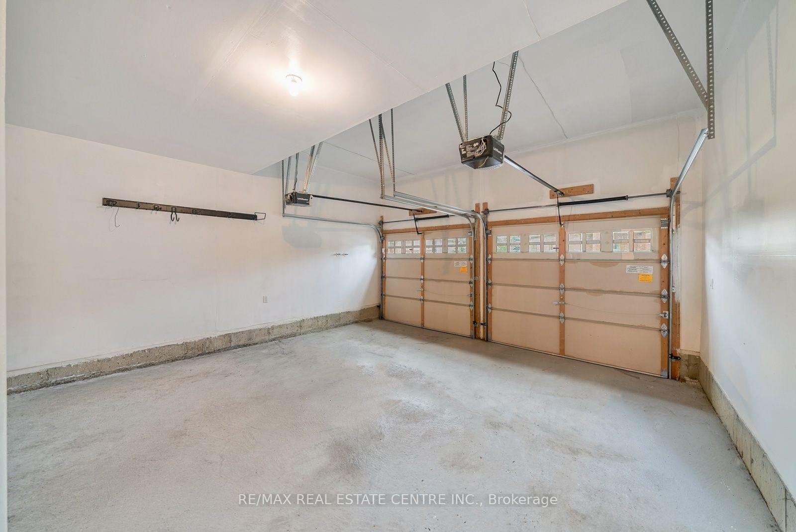 Photo 32 of 18 Seedhouse Road, Brampton, Sandringham-Wellington — HOMEH