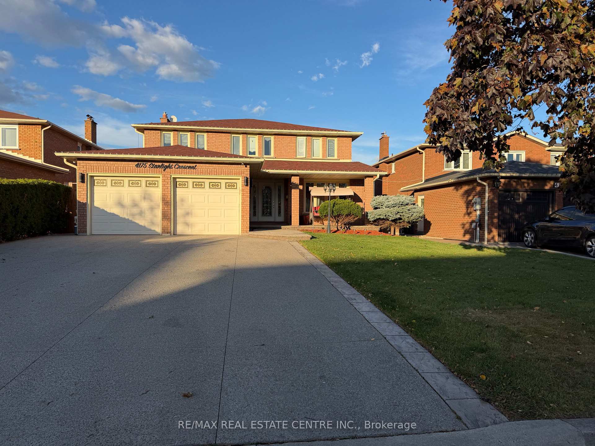 Photo 1 of 4175 Starlight Crescent, Mississauga, Rathwood — HOMEH
