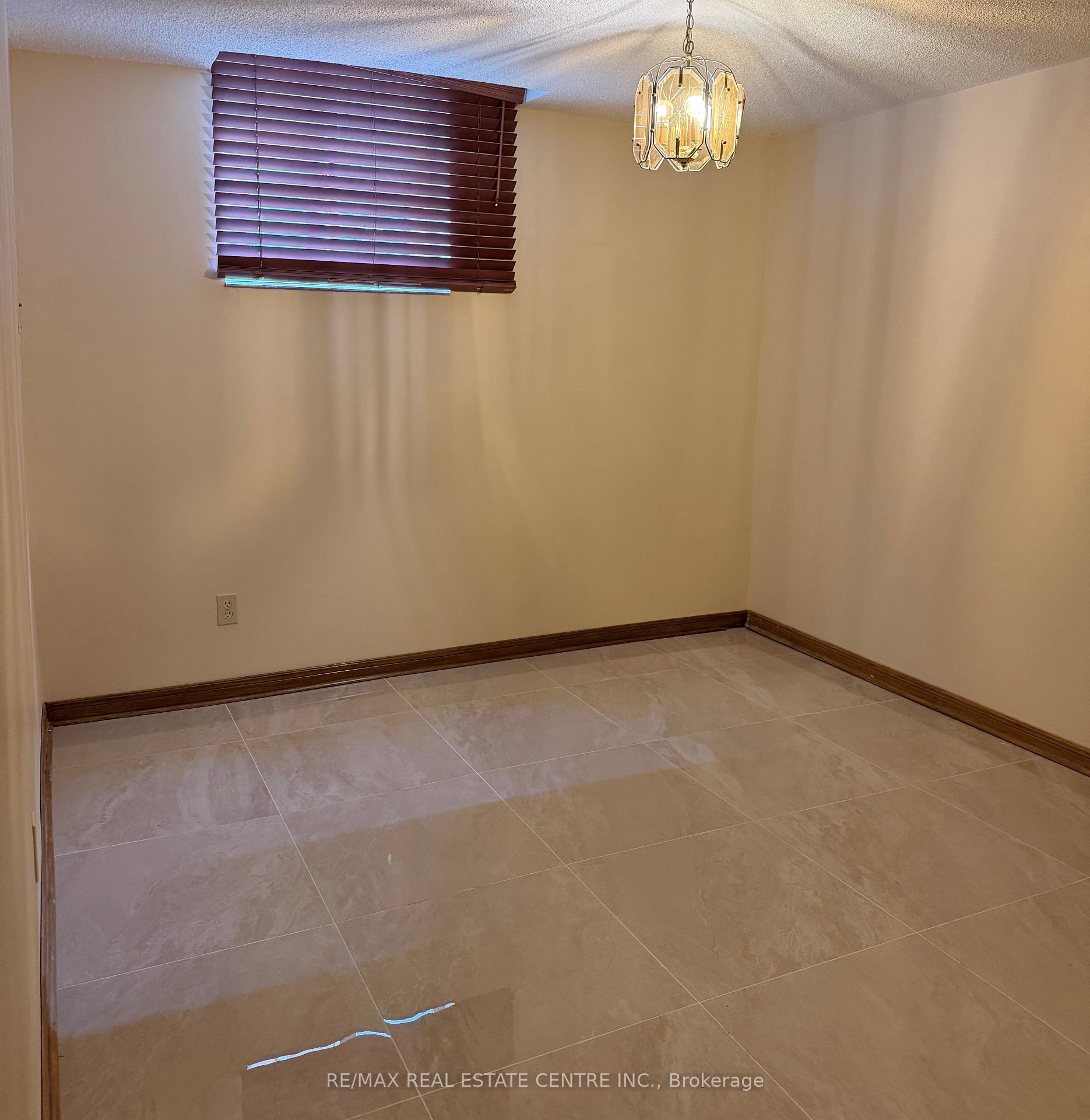 Photo 7 of 4175 Starlight Crescent, Mississauga, Rathwood — HOMEH