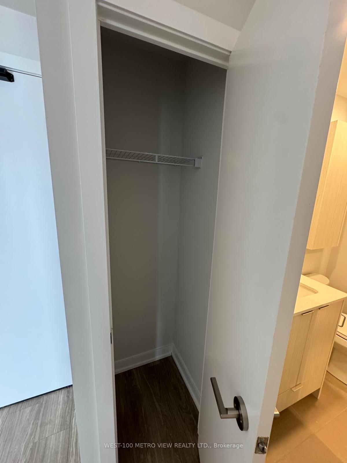 Photo 5 of Unit 2402, 430 Square One Drive, Mississauga, Creditview — HOMEH