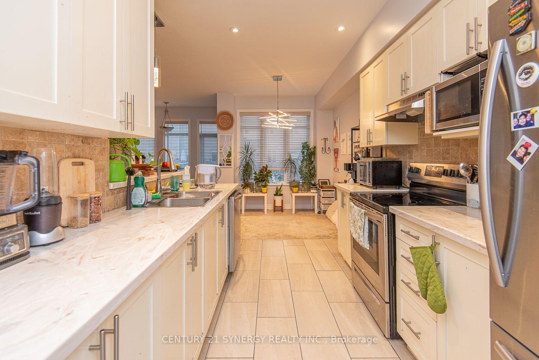 Photo 7 of 2025 Pennyroyal Crescent, Ottawa, Notting Hill/Summerside — HOMEH