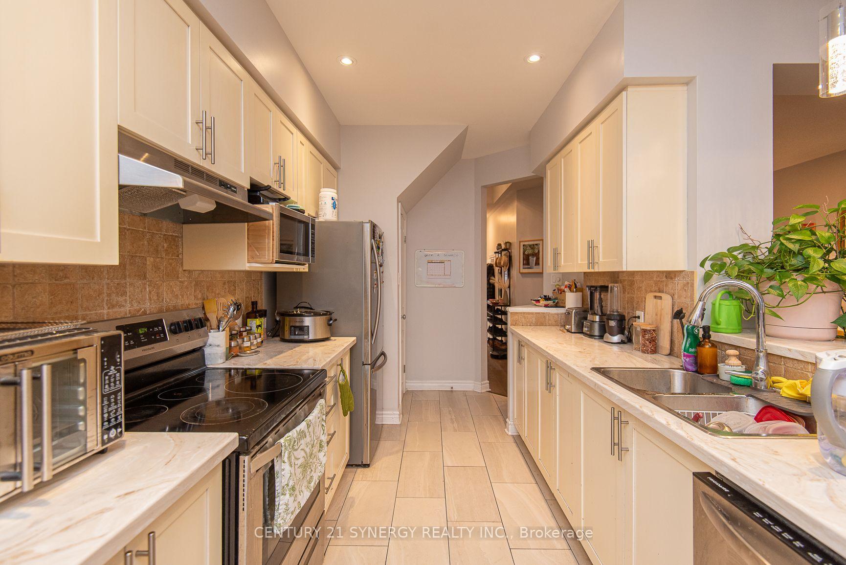 Photo 10 of 2025 Pennyroyal Crescent, Ottawa, Notting Hill/Summerside — HOMEH