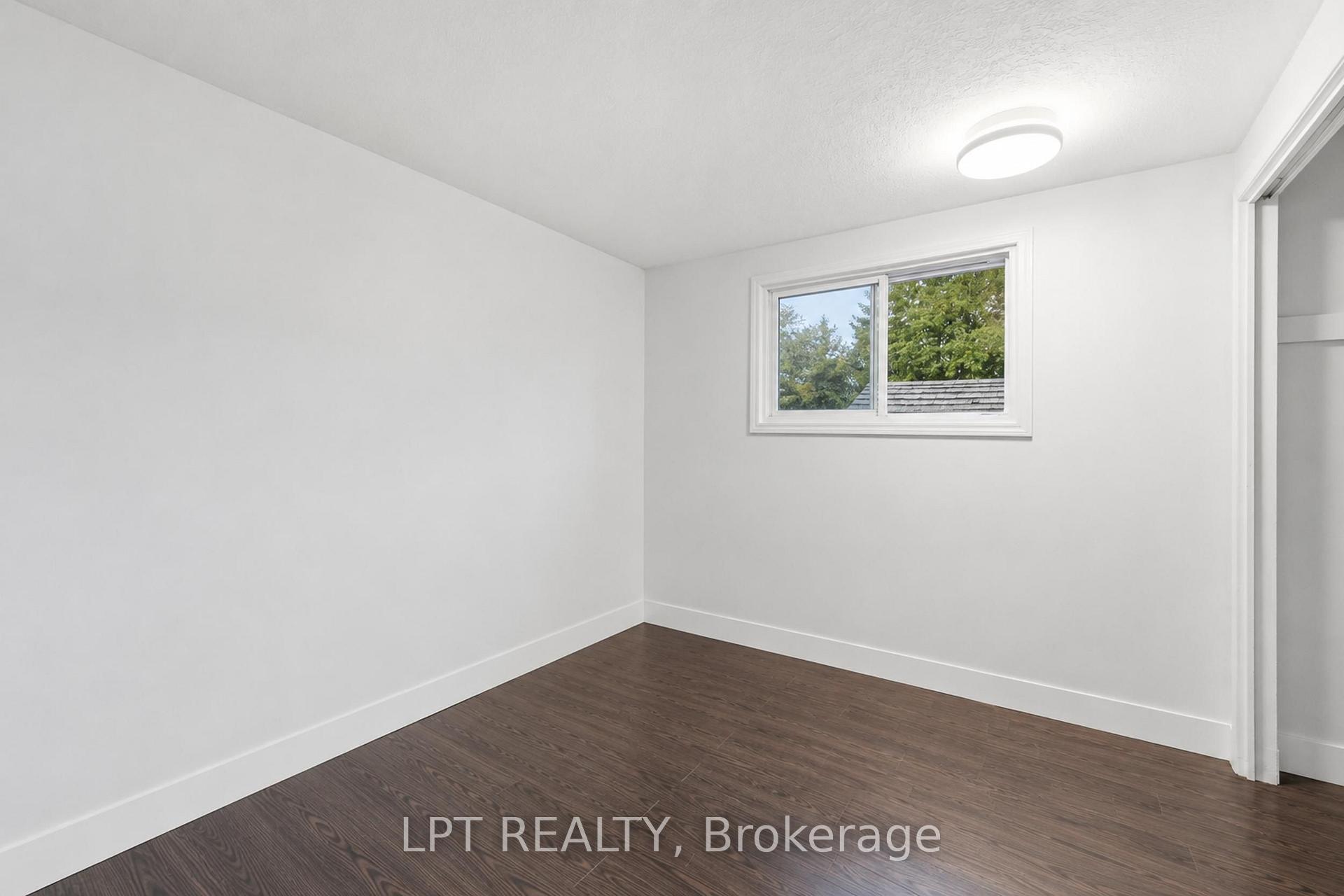 Photo 15 of 208 Deveron Crescent, London, South T — HOMEH
