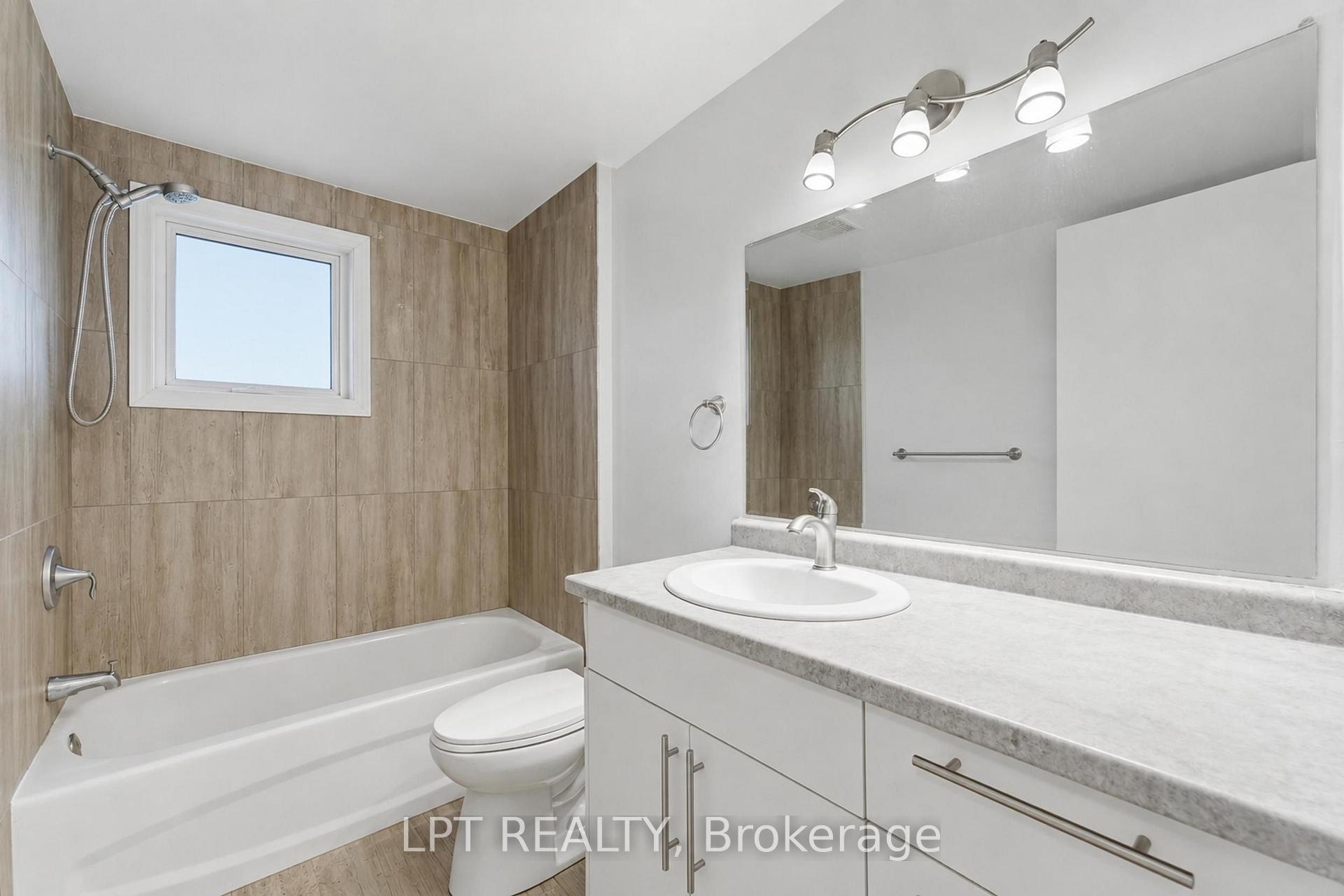Photo 16 of 208 Deveron Crescent, London, South T — HOMEH