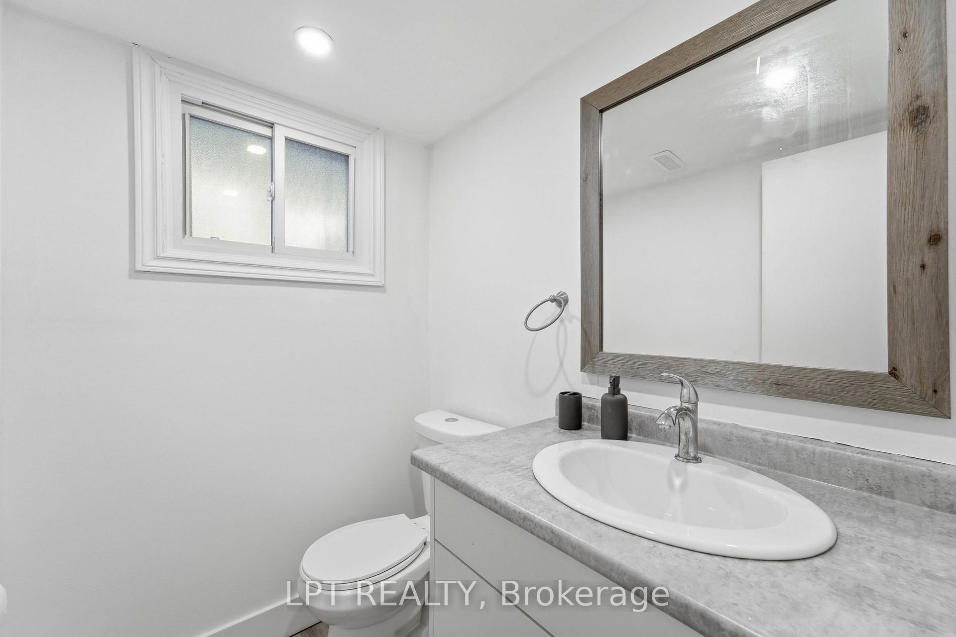Photo 27 of 208 Deveron Crescent, London, South T — HOMEH