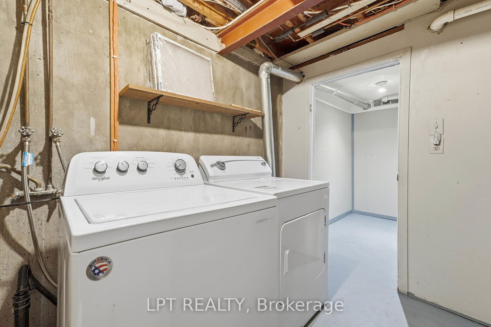 Photo 31 of 208 Deveron Crescent, London, South T — HOMEH