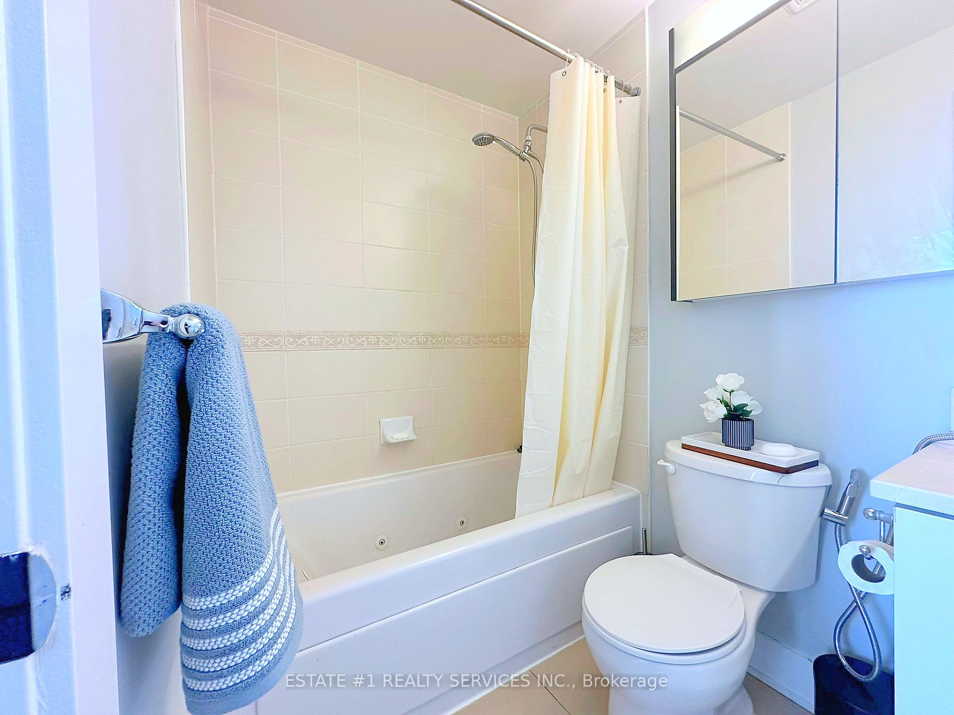Photo 18 of Unit Lph2, 4065 Brickstone Mews, Mississauga, Creditview — HOMEH