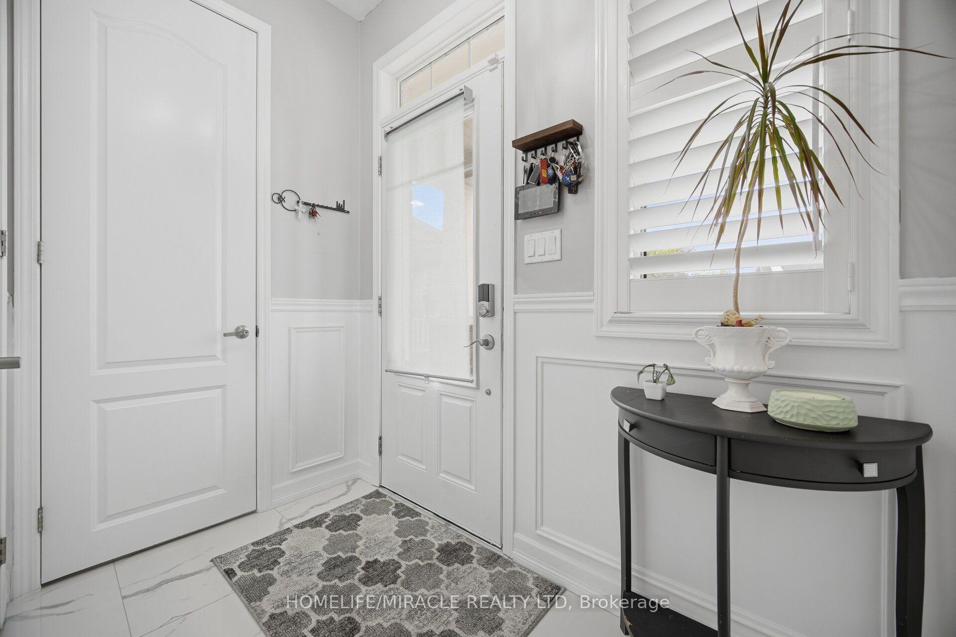 Photo 7 of 33 Klemscott Road, Brampton, Fletcher's Meadow — HOMEH