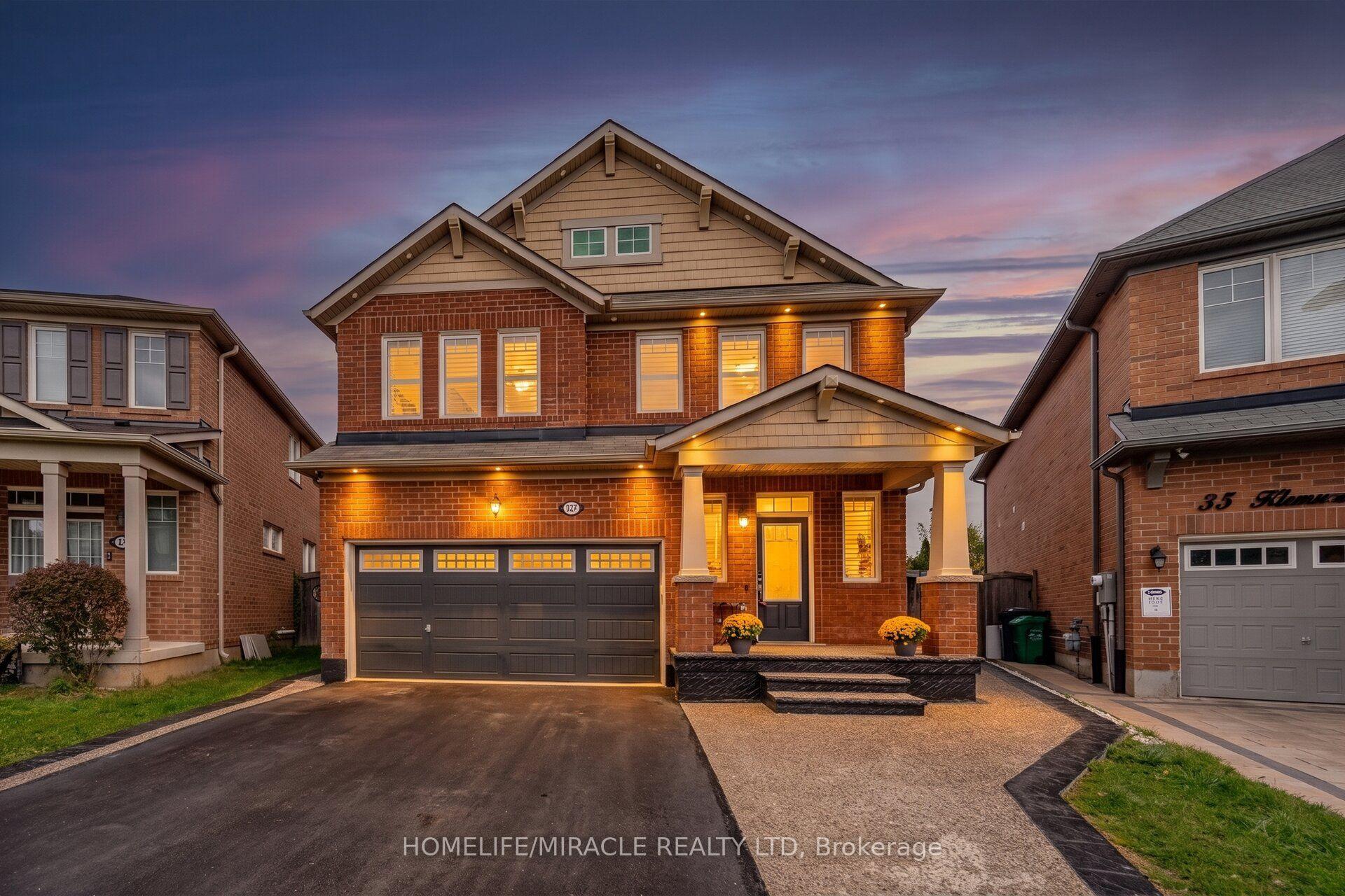 Photo 2 of 33 Klemscott Road, Brampton, Fletcher's Meadow — HOMEH