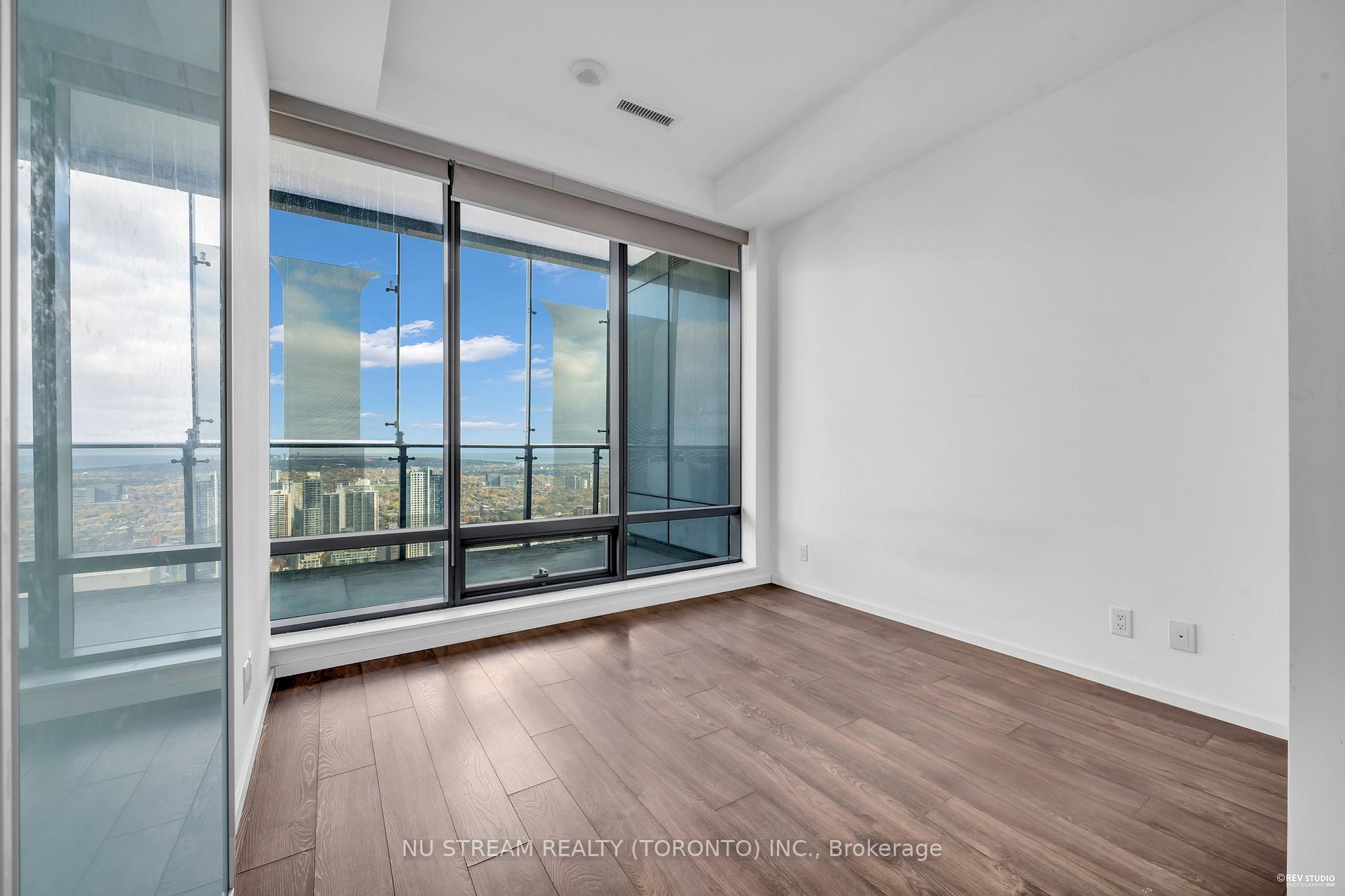 Photo 9 of Unit 4806, 5 St Joseph Street, Toronto, Bay Street Corridor — HOMEH