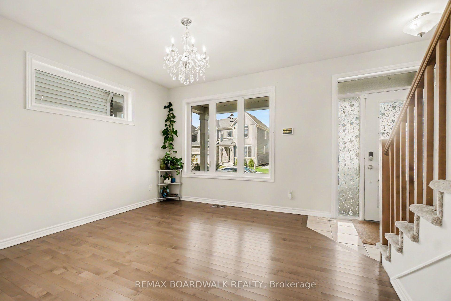Photo 5 of 1008 Carden Lane, Ottawa, Chapel Hill South - Orleans Village — HOMEH
