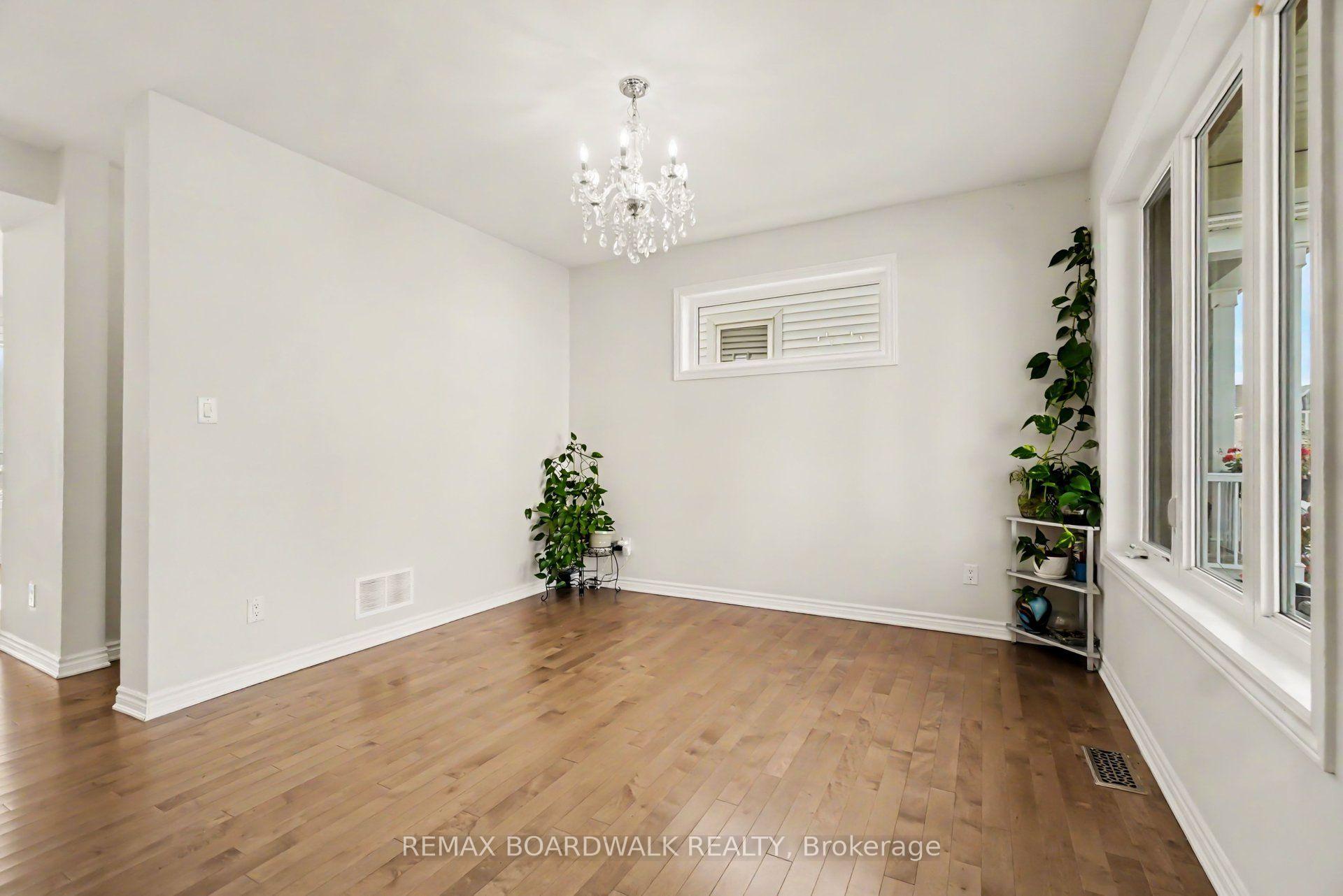 Photo 8 of 1008 Carden Lane, Ottawa, Chapel Hill South - Orleans Village — HOMEH