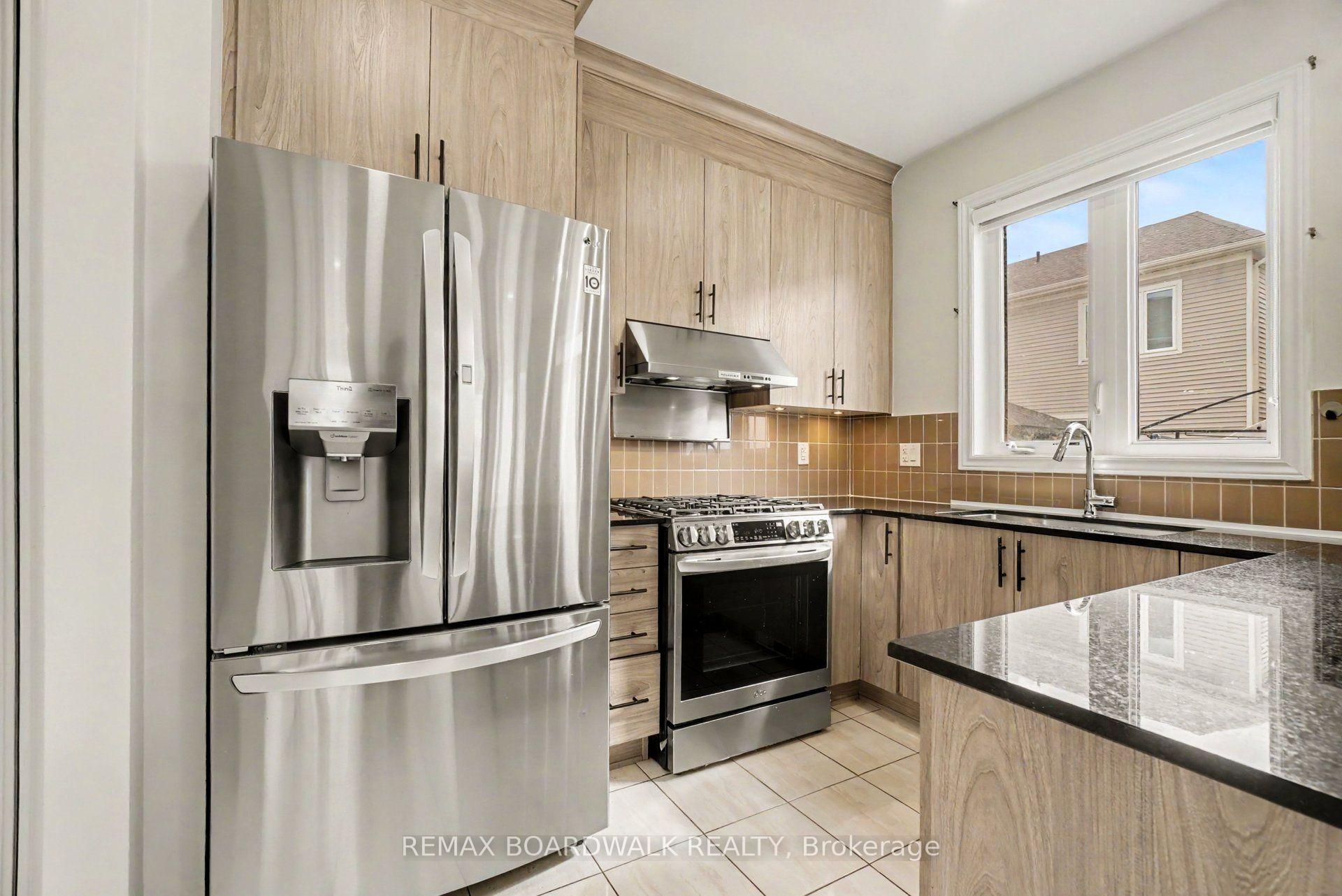 Photo 10 of 1008 Carden Lane, Ottawa, Chapel Hill South - Orleans Village — HOMEH