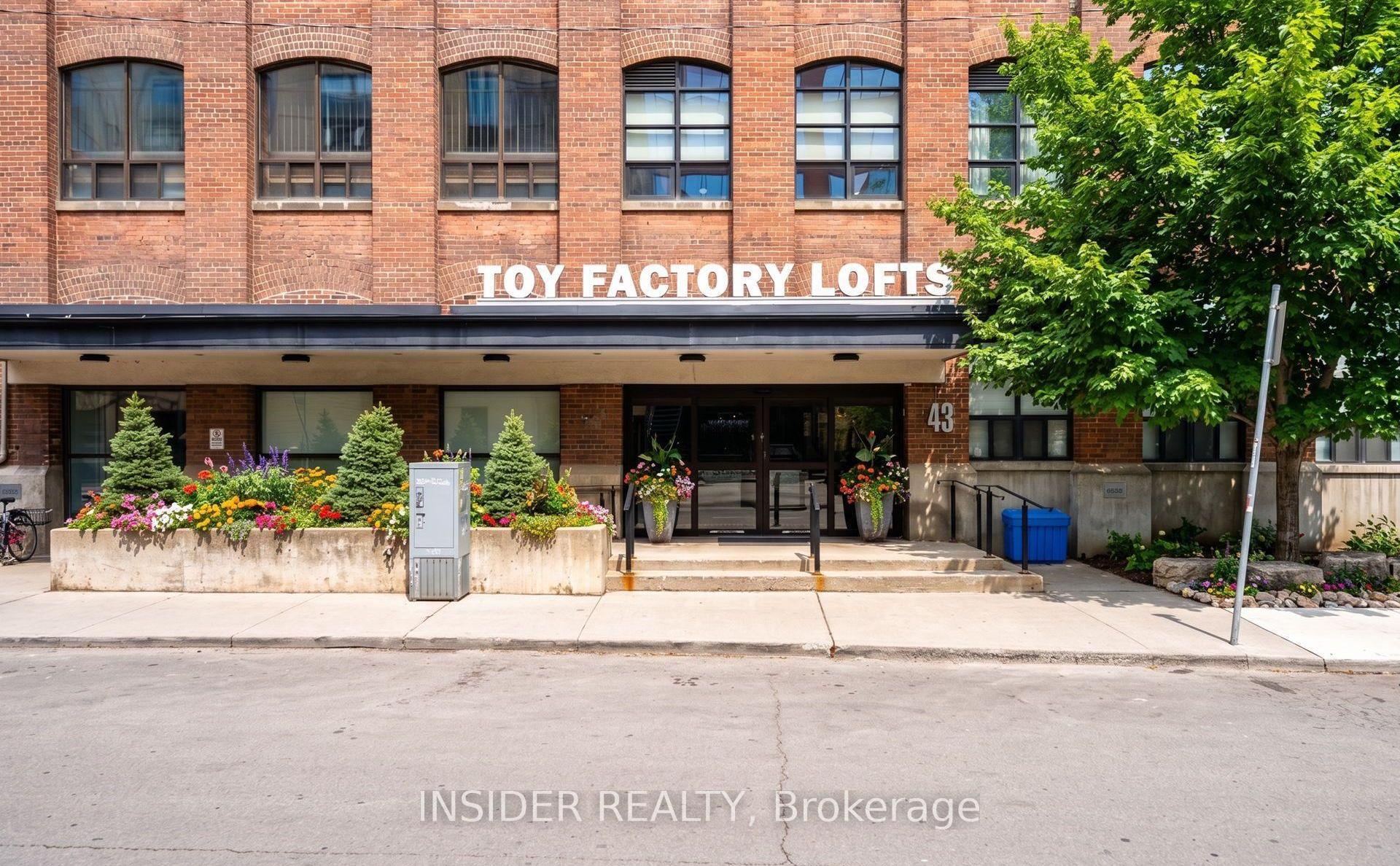Front of Unit 502, 43 Hanna Avenue
