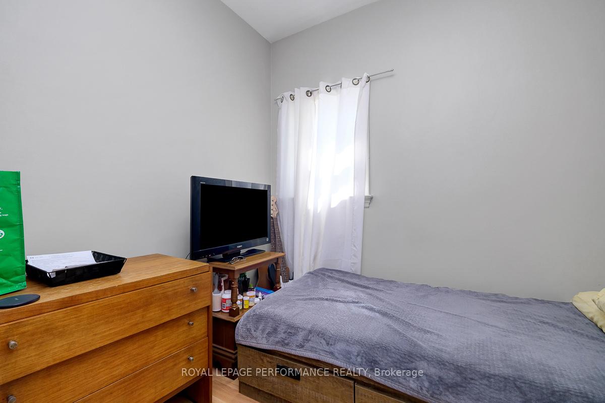 Photo 14 of 228 Carillon Street, Ottawa, Vanier — HOMEH