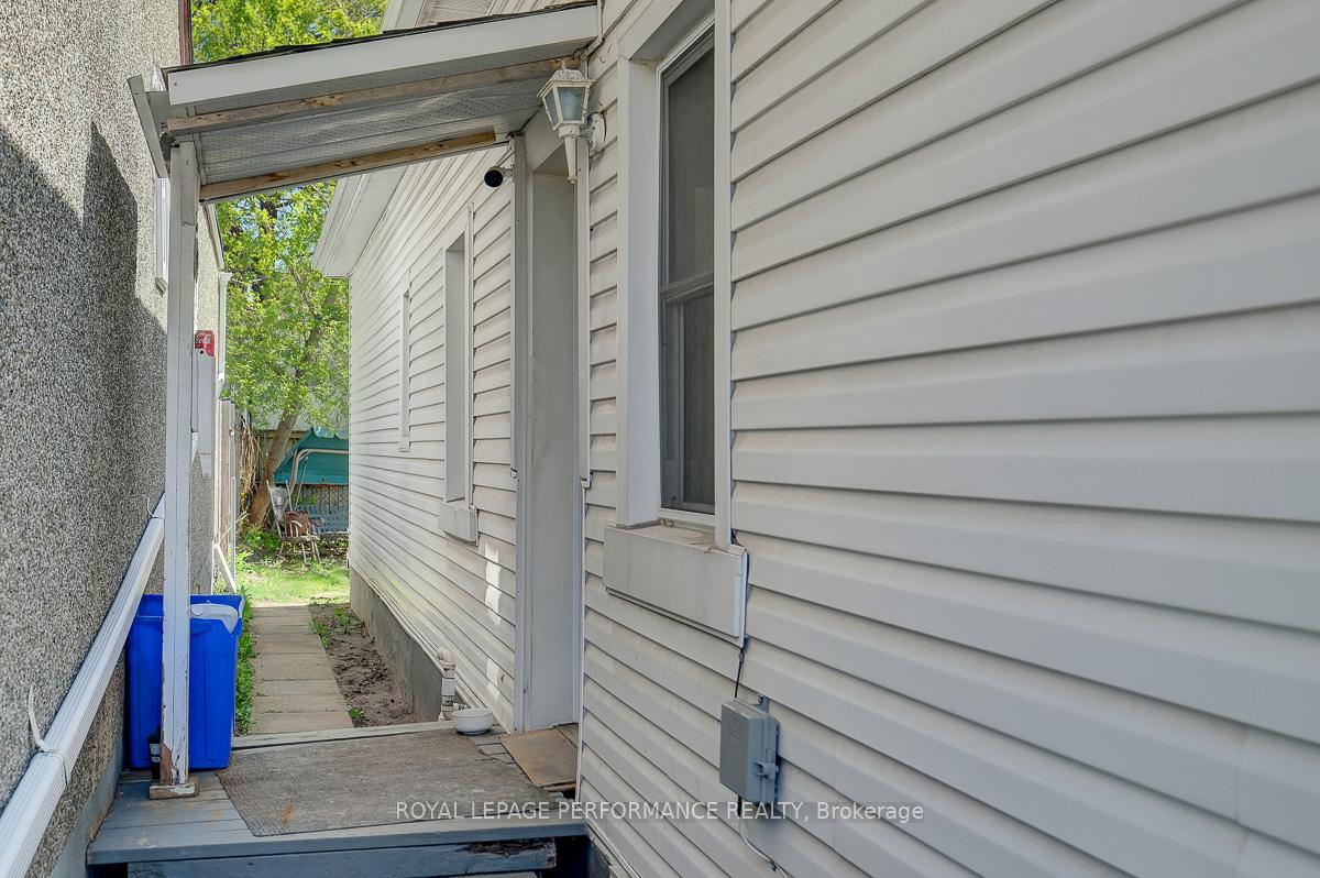 Photo 16 of 228 Carillon Street, Ottawa, Vanier — HOMEH