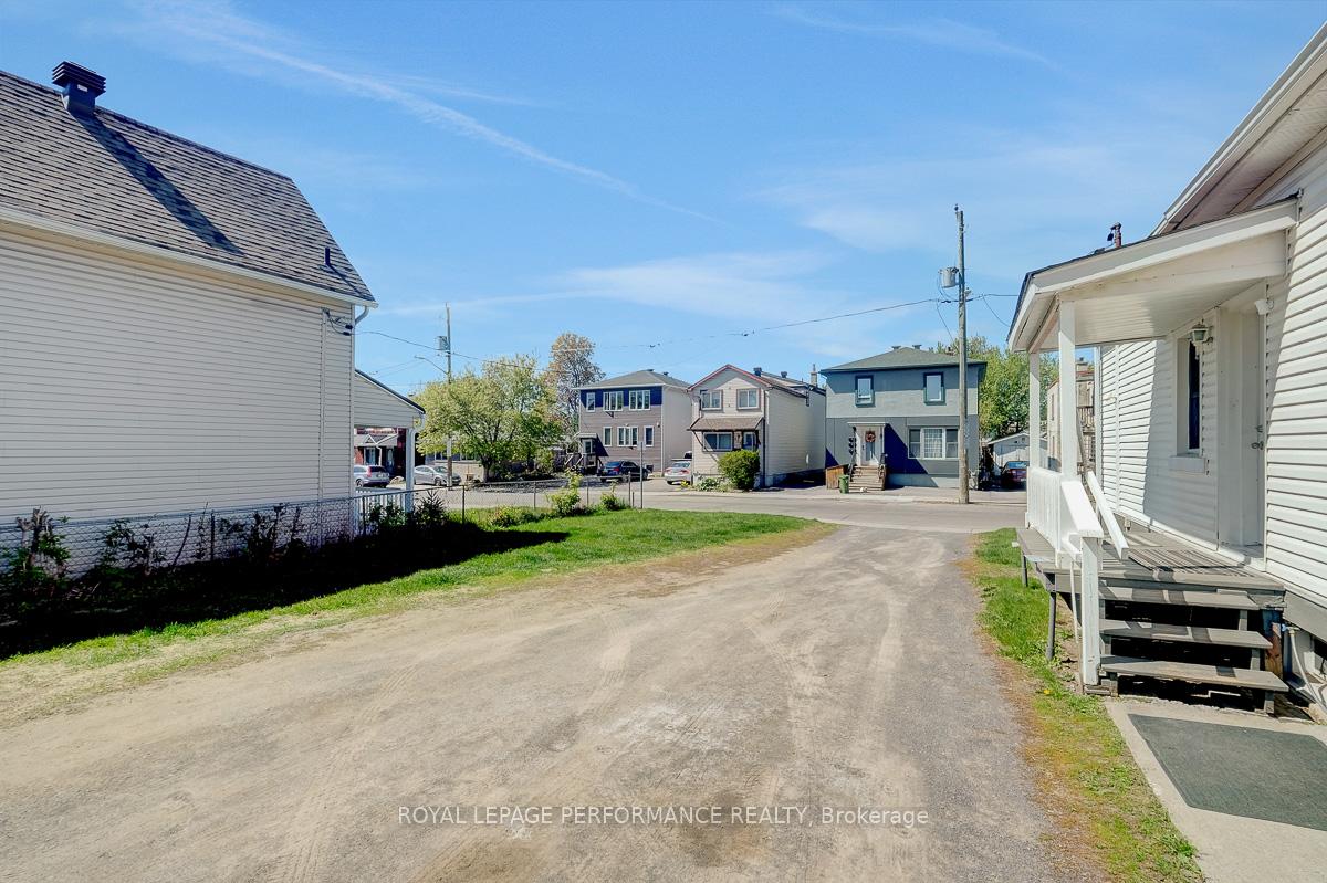 Photo 21 of 228 Carillon Street, Ottawa, Vanier — HOMEH