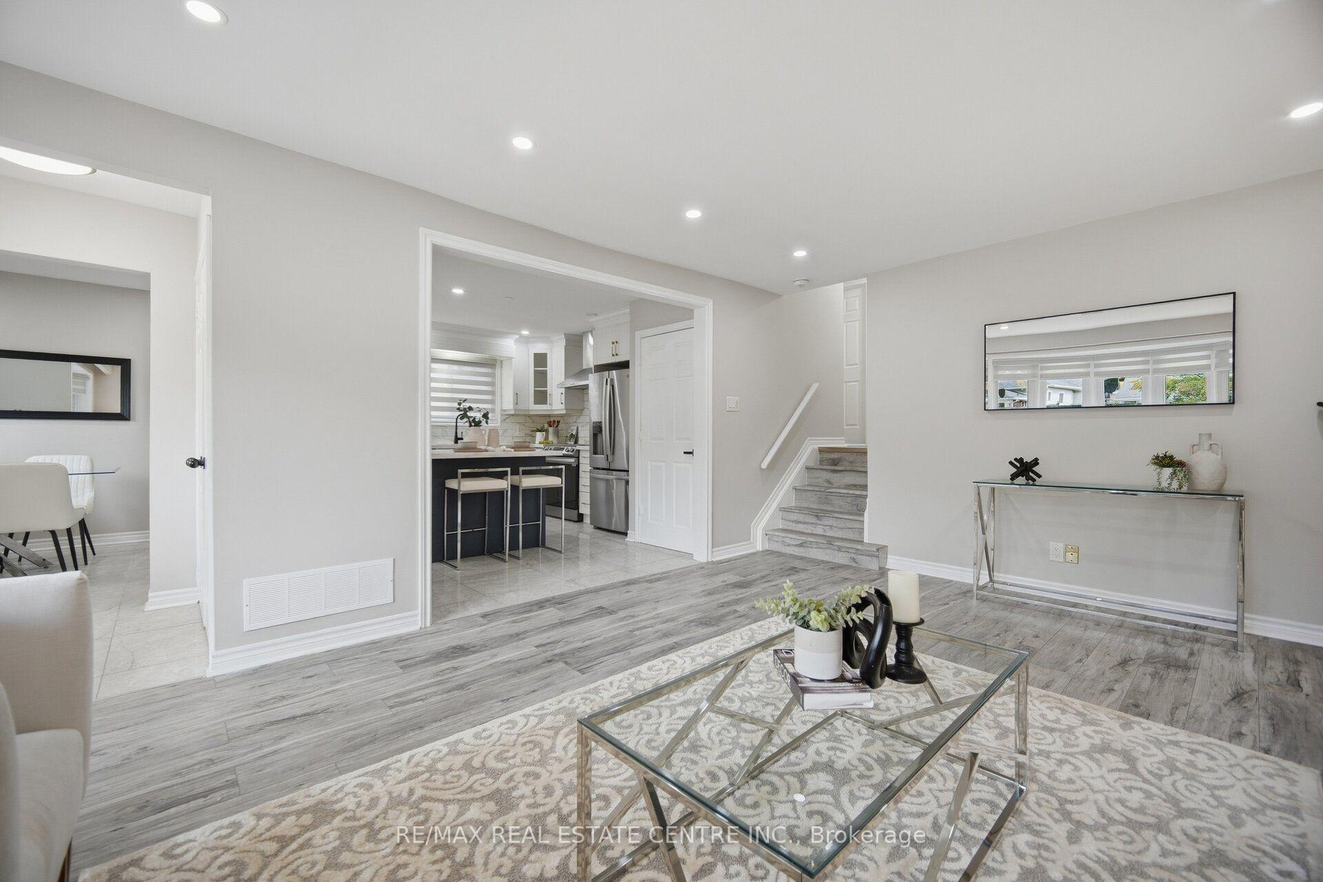 Photo 10 of 2134 Meadowbrook Road, Burlington, Mountainside — HOMEH
