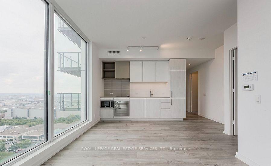 Photo 9 of Unit 2106, 7890 Jane Street, Vaughan, Vaughan Corporate Centre — HOMEH