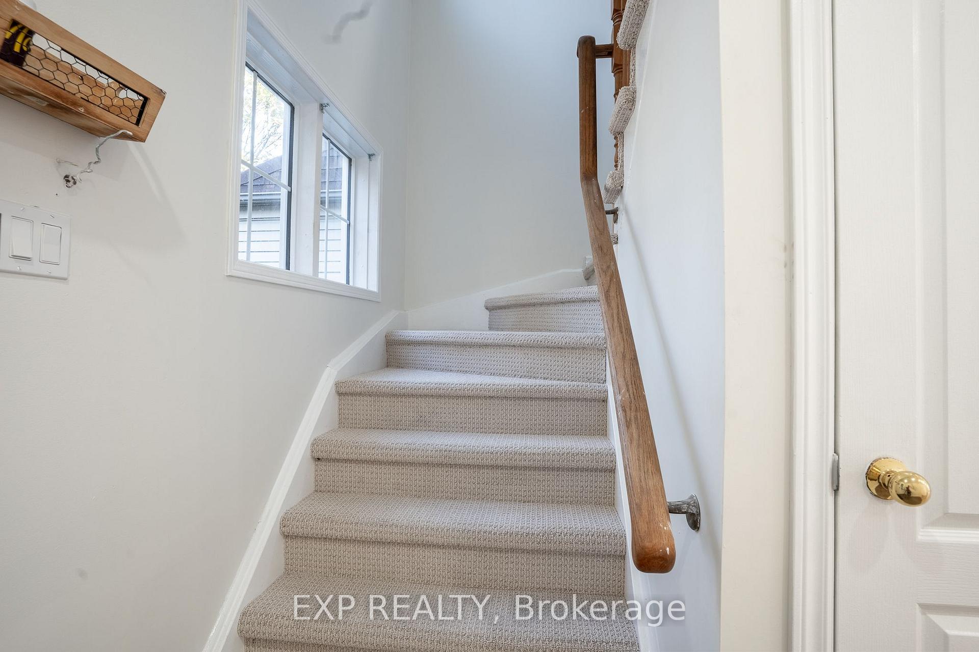 Photo 7 of 1892 Secretariat Place, Oshawa, Windfields — HOMEH