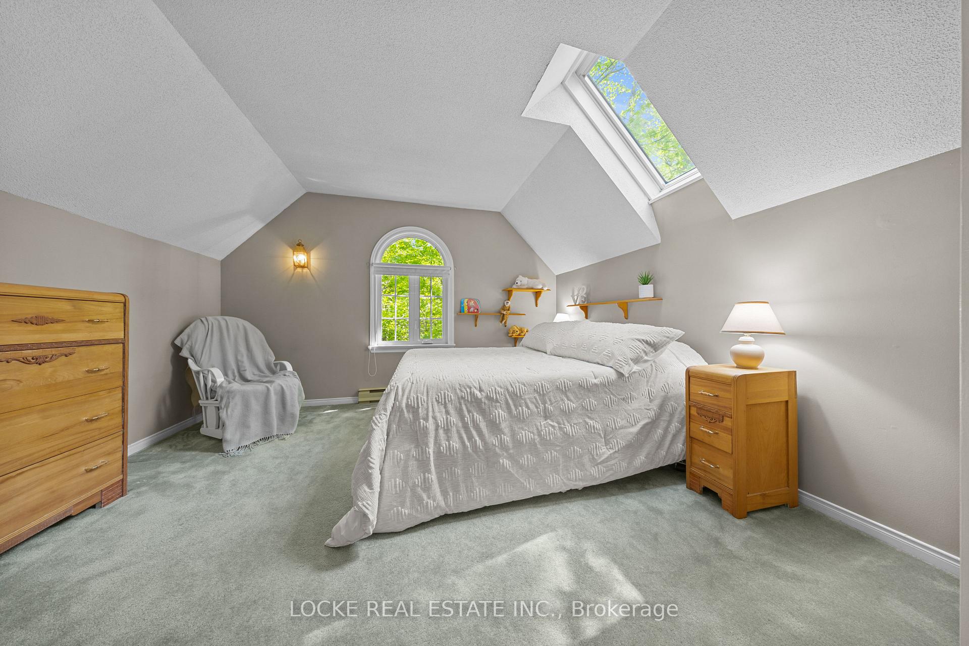 Photo 33 of 2207 Pleasantview Court, Ottawa, Cumberland West — HOMEH