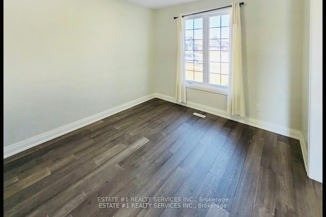 Photo 8 of 2047 Lockwood Crescent, Strathroy-Caradoc, Rural Strathroy-Caradoc — HOMEH
