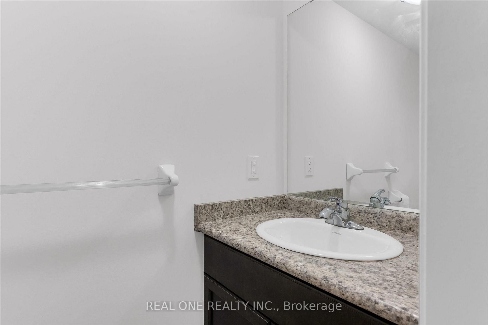 Photo 3 of Unit 19, 70 Highgate Drive, Hamilton, Stoney Creek Mountain — HOMEH