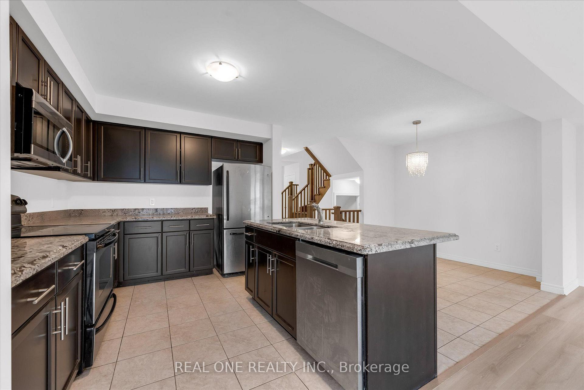 Photo 6 of Unit 19, 70 Highgate Drive, Hamilton, Stoney Creek Mountain — HOMEH