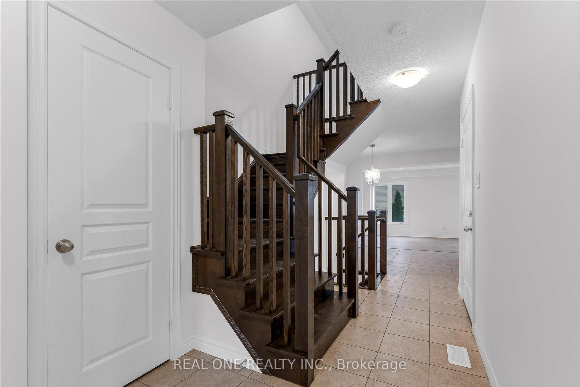 Photo 11 of Unit 19, 70 Highgate Drive, Hamilton, Stoney Creek Mountain — HOMEH