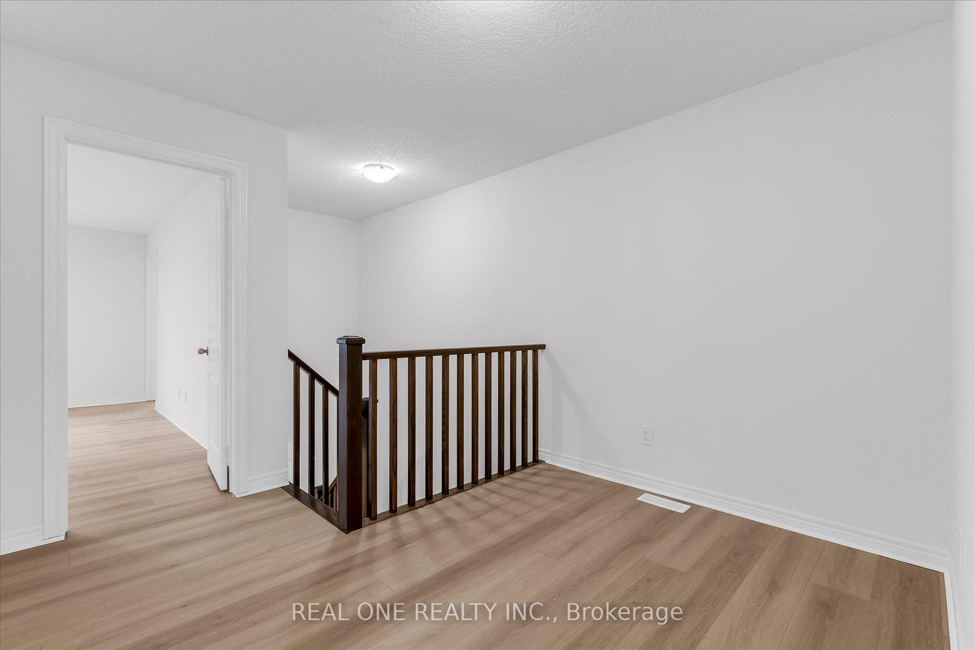 Photo 17 of Unit 19, 70 Highgate Drive, Hamilton, Stoney Creek Mountain — HOMEH