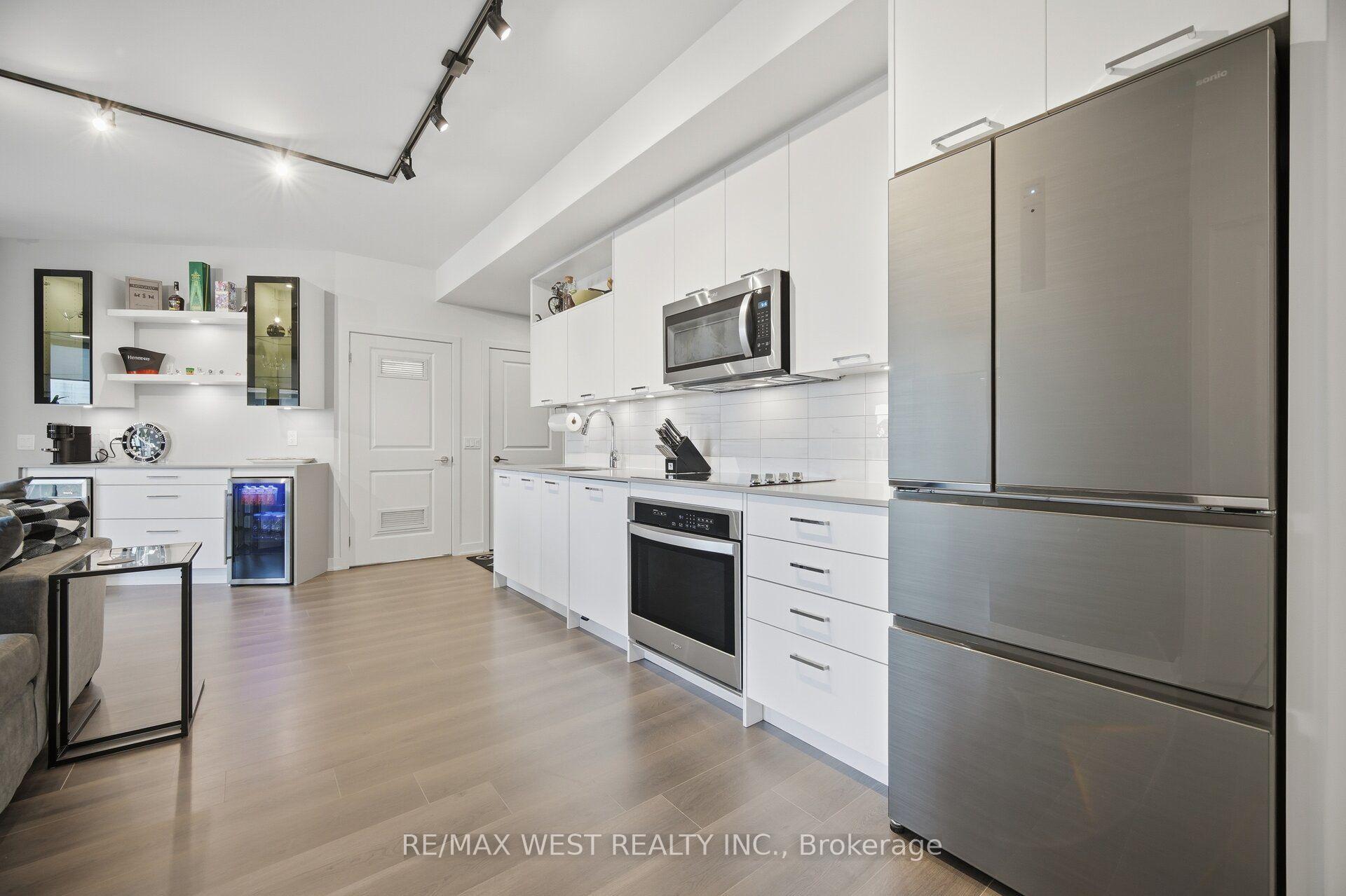 Photo 8 of Unit 312, 120 Eagle Rock Way, Vaughan, Rural Vaughan — HOMEH