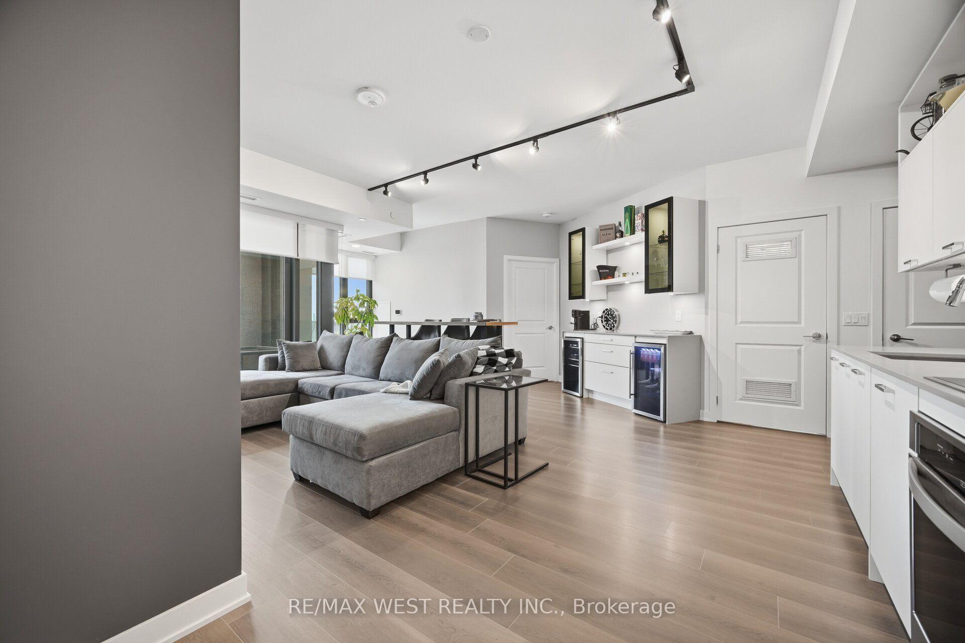 Photo 10 of Unit 312, 120 Eagle Rock Way, Vaughan, Rural Vaughan — HOMEH