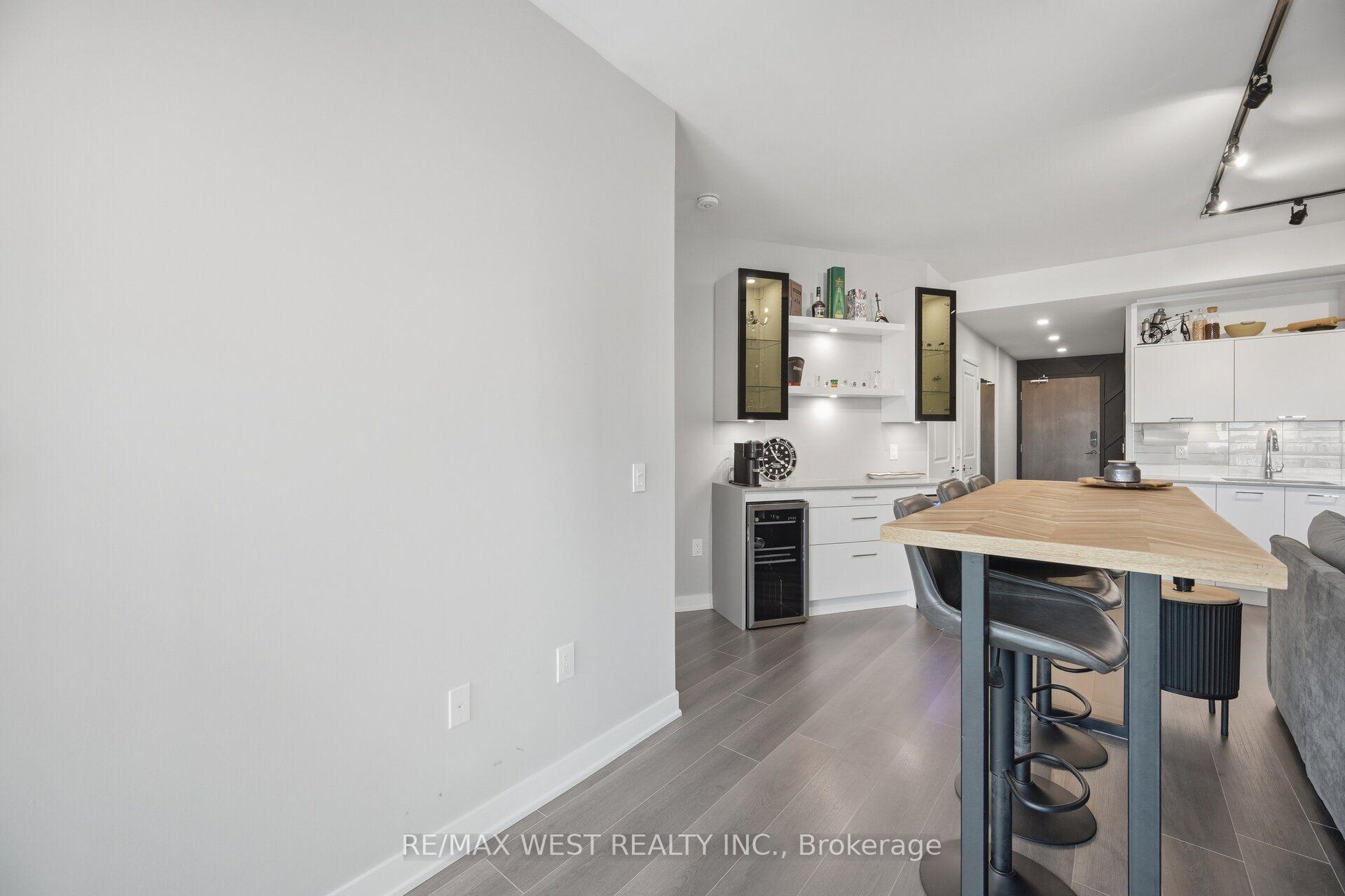 Photo 14 of Unit 312, 120 Eagle Rock Way, Vaughan, Rural Vaughan — HOMEH