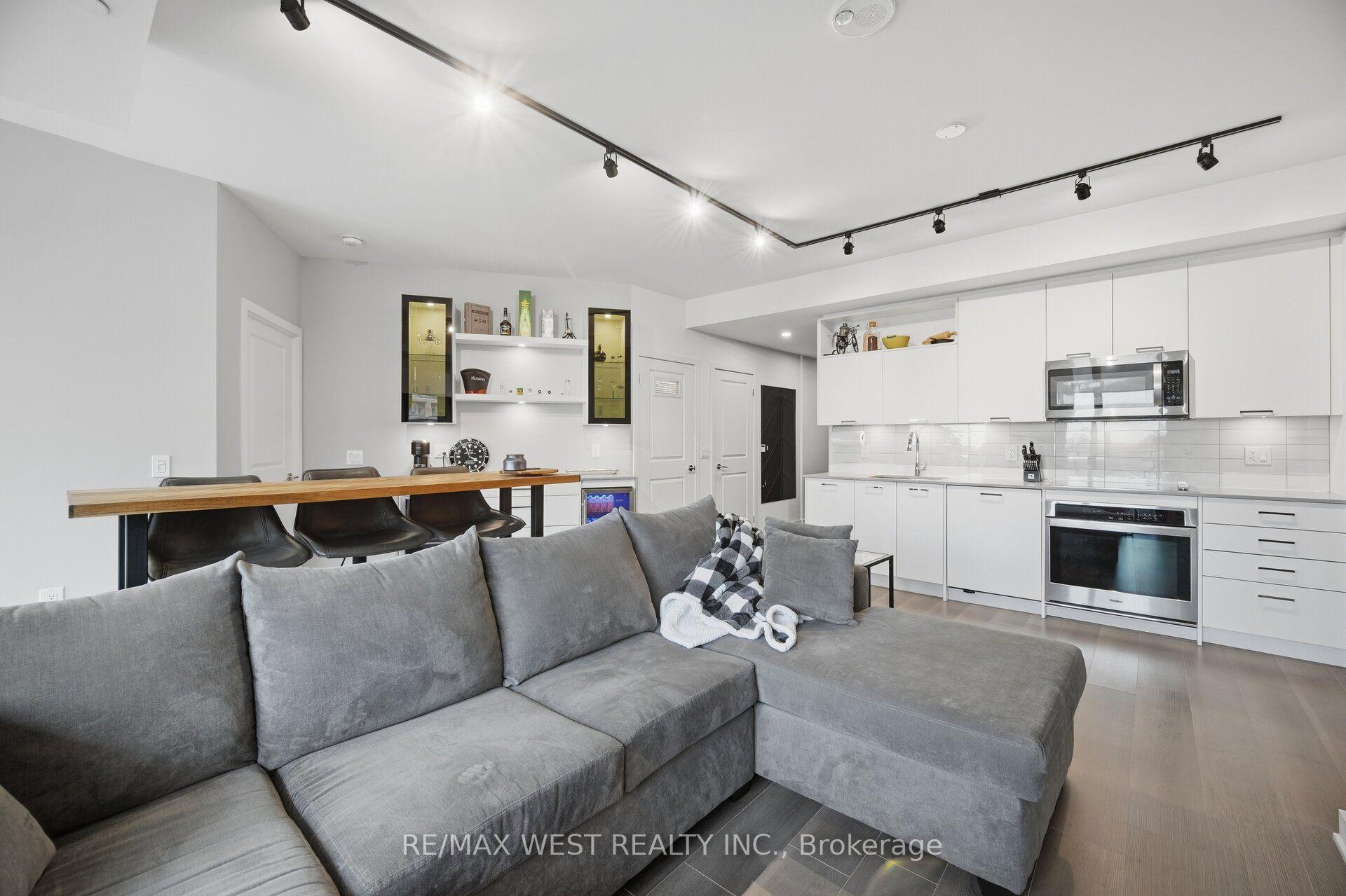 Photo 21 of Unit 312, 120 Eagle Rock Way, Vaughan, Rural Vaughan — HOMEH
