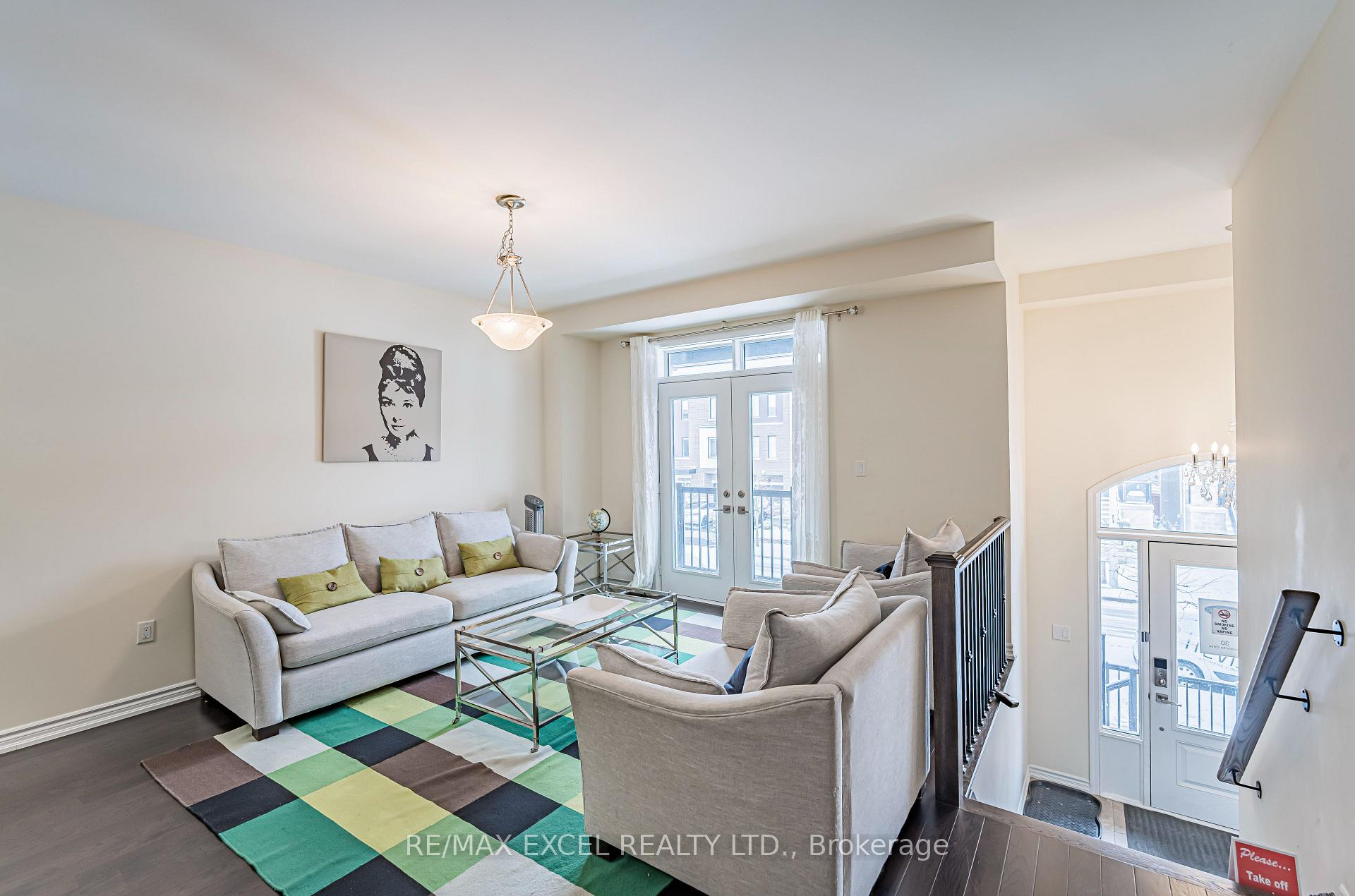 Photo 2 of Unit Main, 30 Vaudeville Drive, Etobicoke, Alderwood — HOMEH