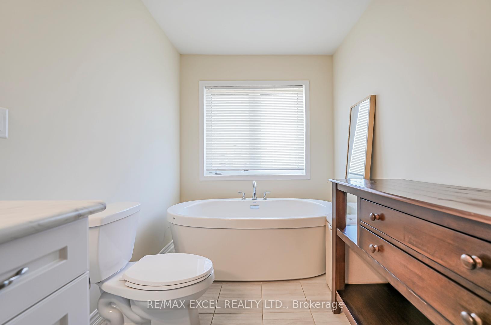 Photo 16 of Unit Main, 30 Vaudeville Drive, Etobicoke, Alderwood — HOMEH