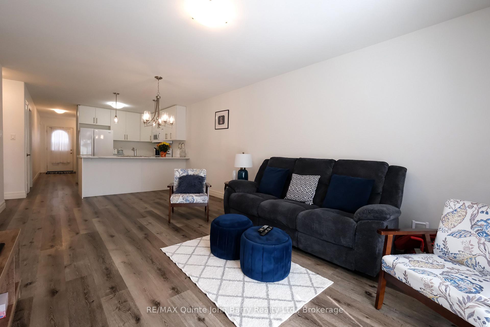 Photo 9 of 25 Hillside Meadow Drive, Quinte West, Murray Ward — HOMEH