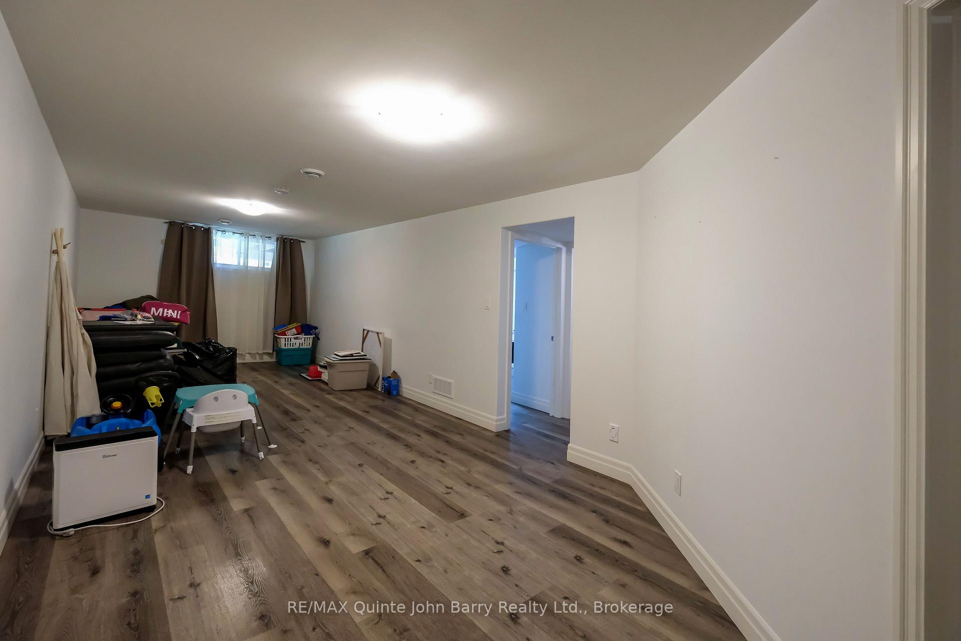 Photo 18 of 25 Hillside Meadow Drive, Quinte West, Murray Ward — HOMEH