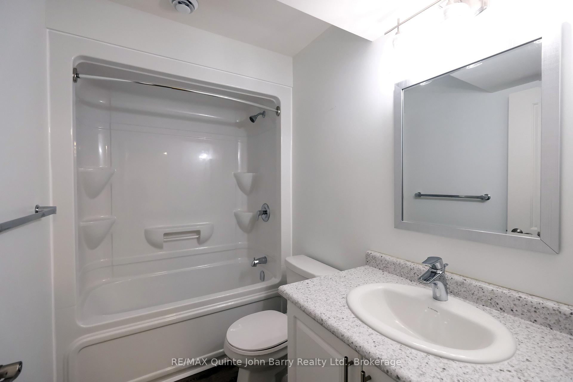 Photo 20 of 25 Hillside Meadow Drive, Quinte West, Murray Ward — HOMEH