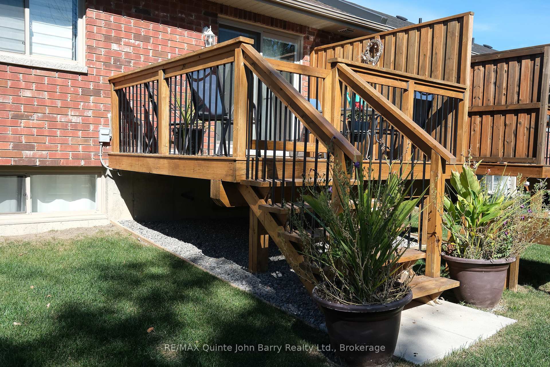 Photo 22 of 25 Hillside Meadow Drive, Quinte West, Murray Ward — HOMEH