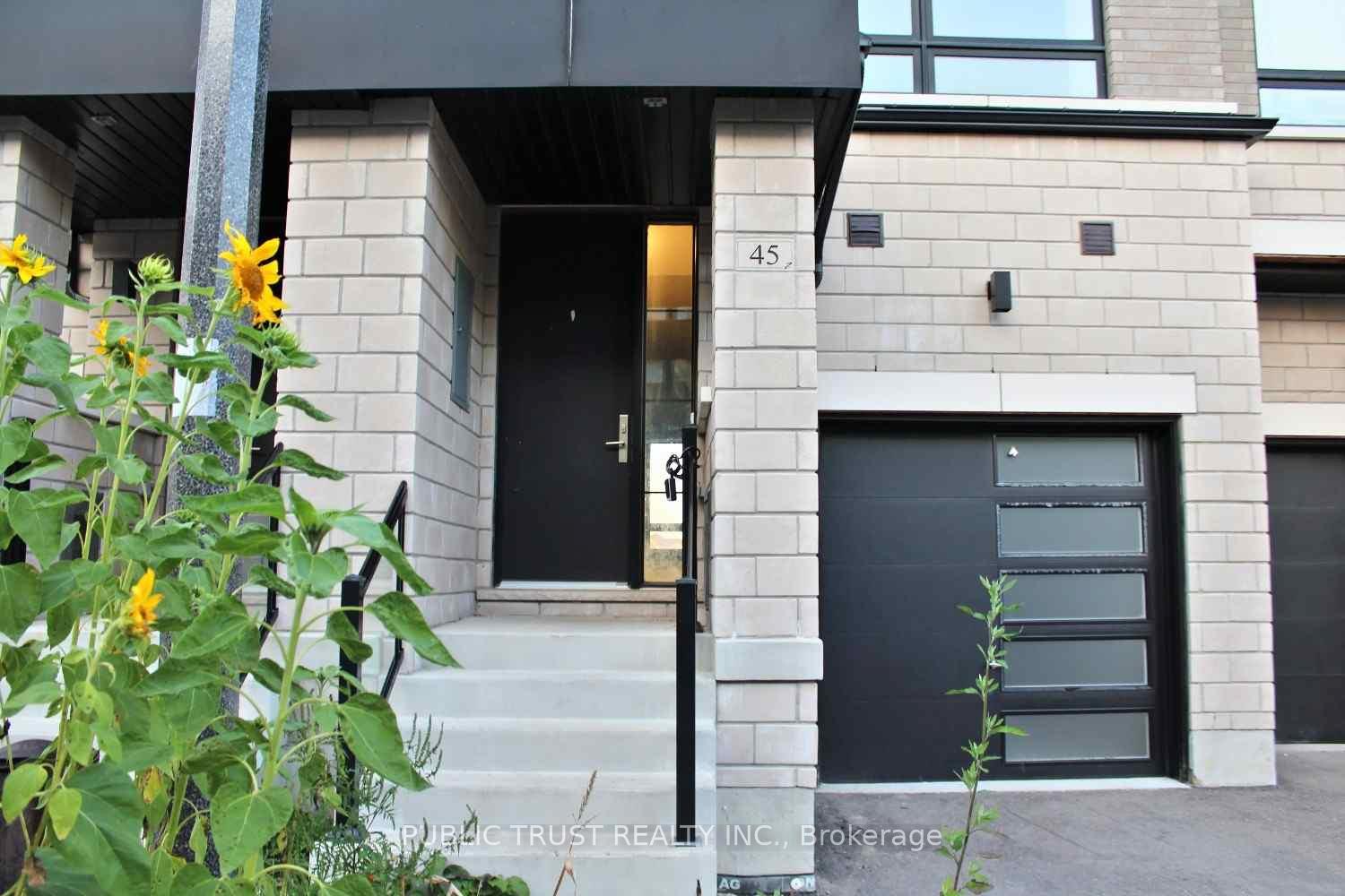 Photo 2 of 45 Lake Trail Way, Whitby, Brooklin — HOMEH