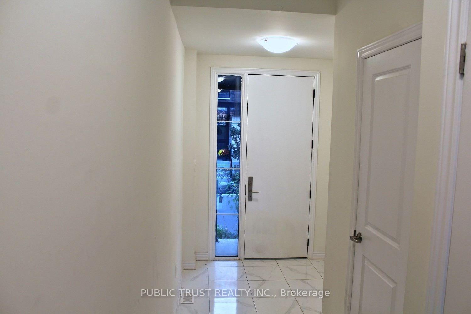 Photo 4 of 45 Lake Trail Way, Whitby, Brooklin — HOMEH