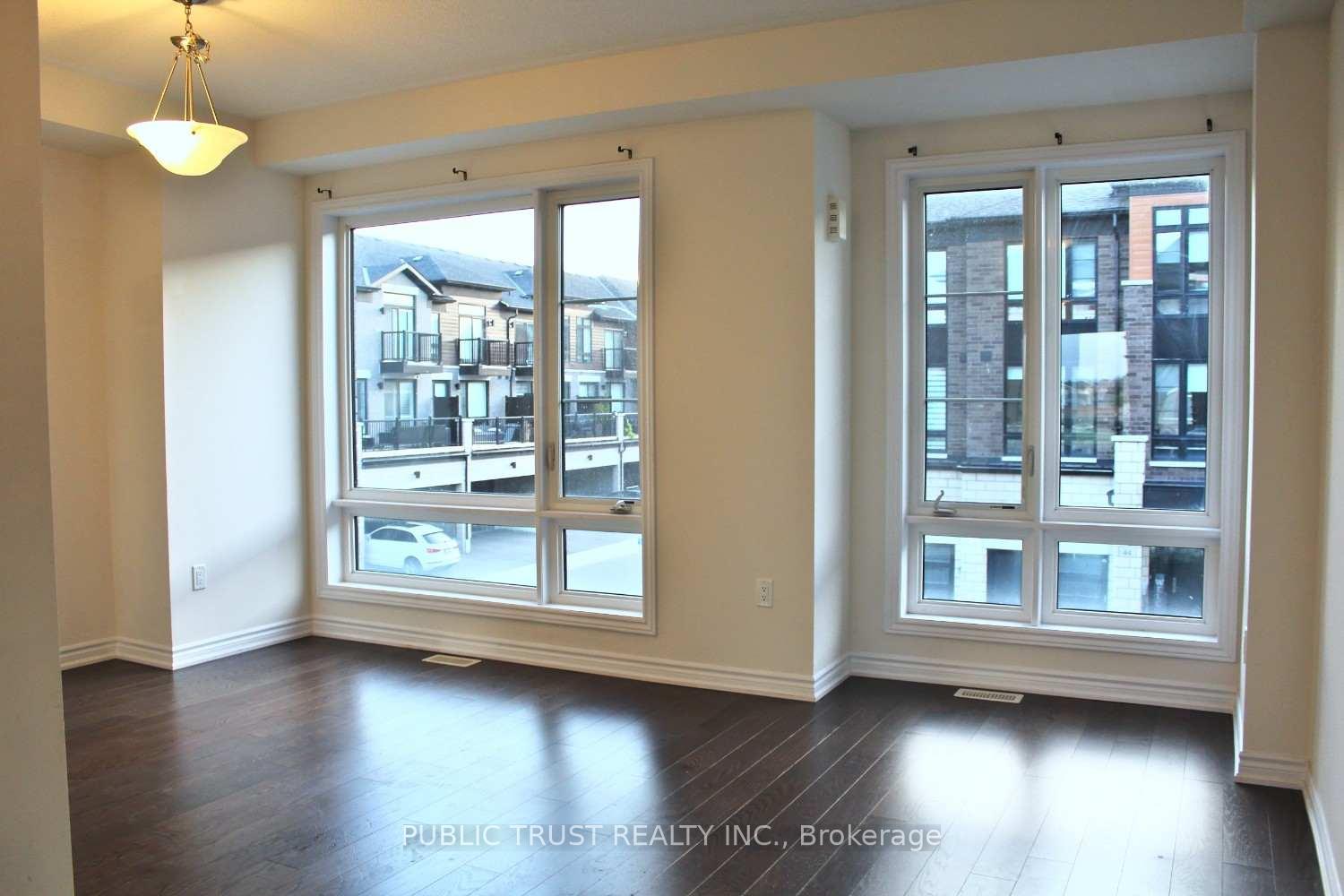 Photo 9 of 45 Lake Trail Way, Whitby, Brooklin — HOMEH