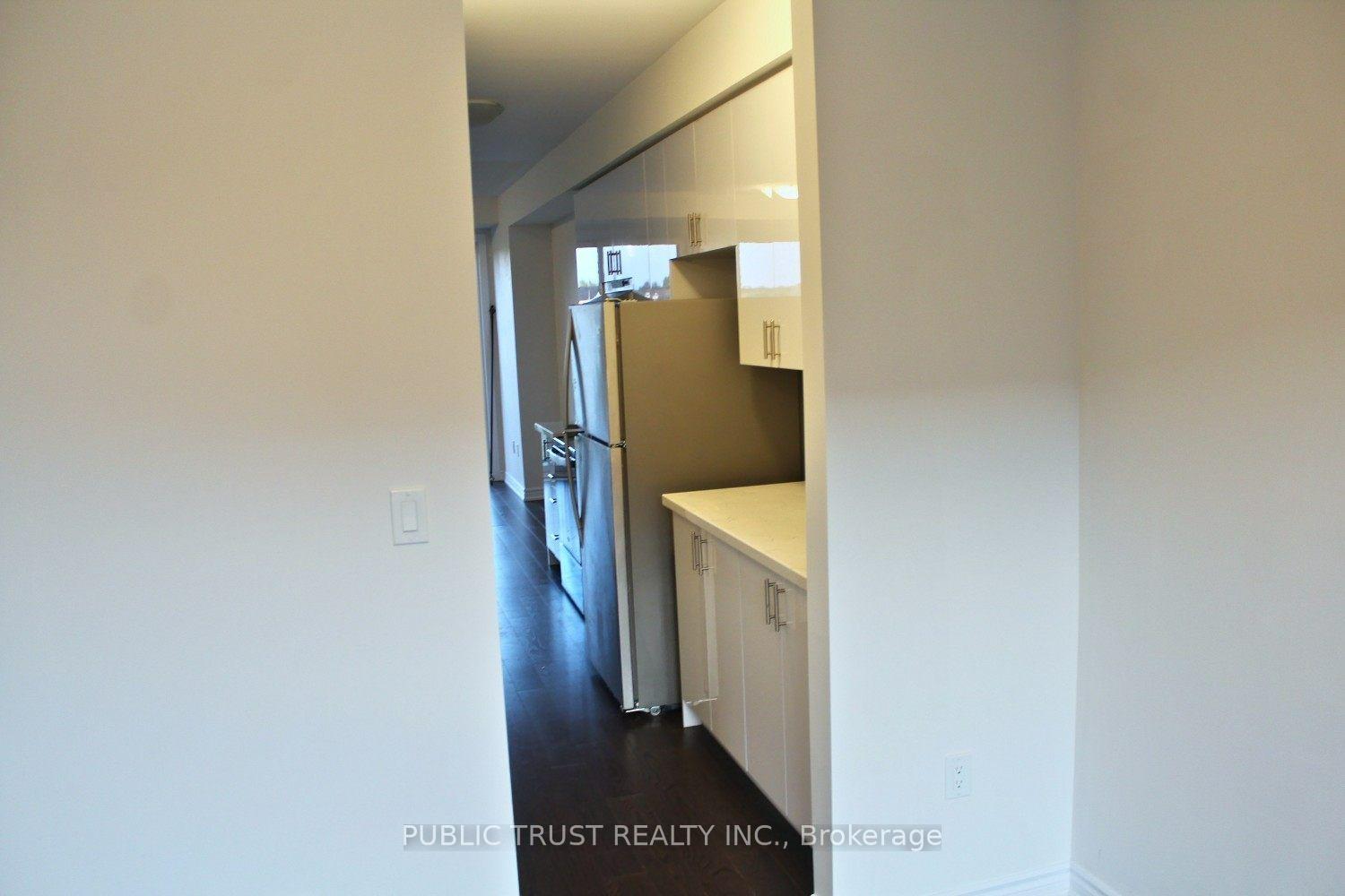 Photo 11 of 45 Lake Trail Way, Whitby, Brooklin — HOMEH