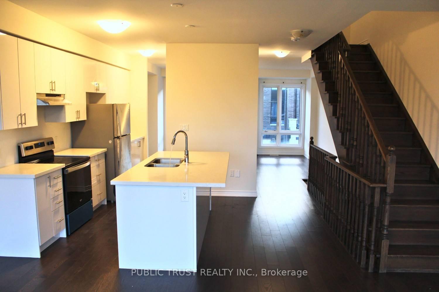 Photo 15 of 45 Lake Trail Way, Whitby, Brooklin — HOMEH