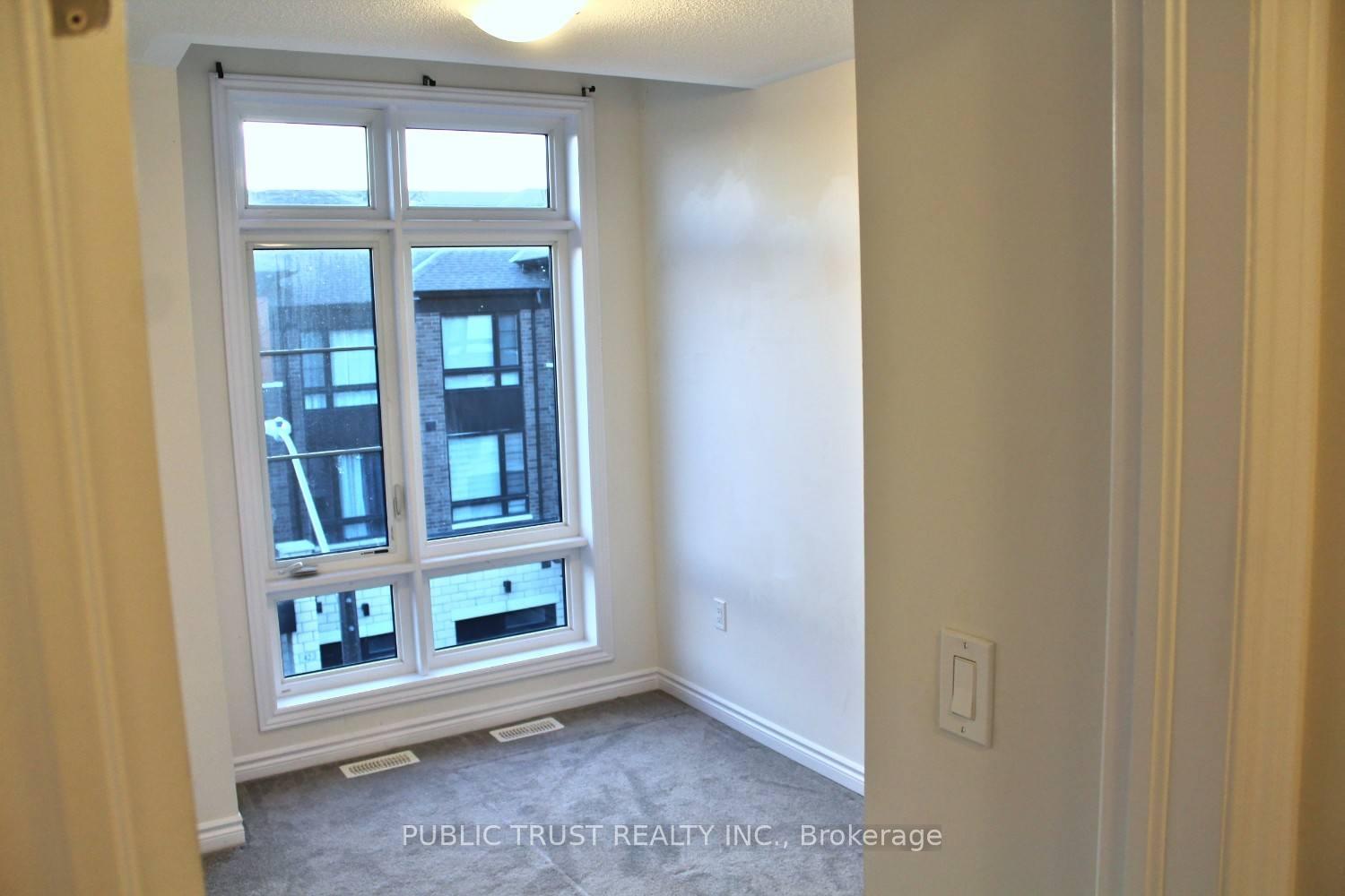 Photo 20 of 45 Lake Trail Way, Whitby, Brooklin — HOMEH