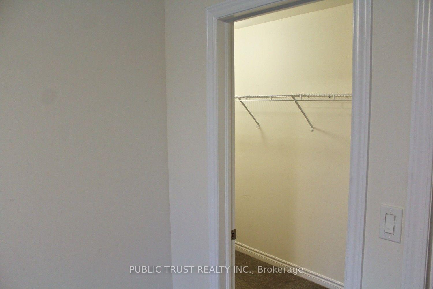 Photo 25 of 45 Lake Trail Way, Whitby, Brooklin — HOMEH