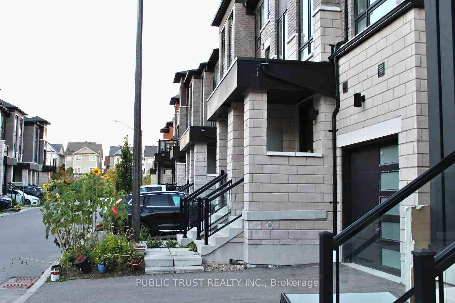 Photo 27 of 45 Lake Trail Way, Whitby, Brooklin — HOMEH