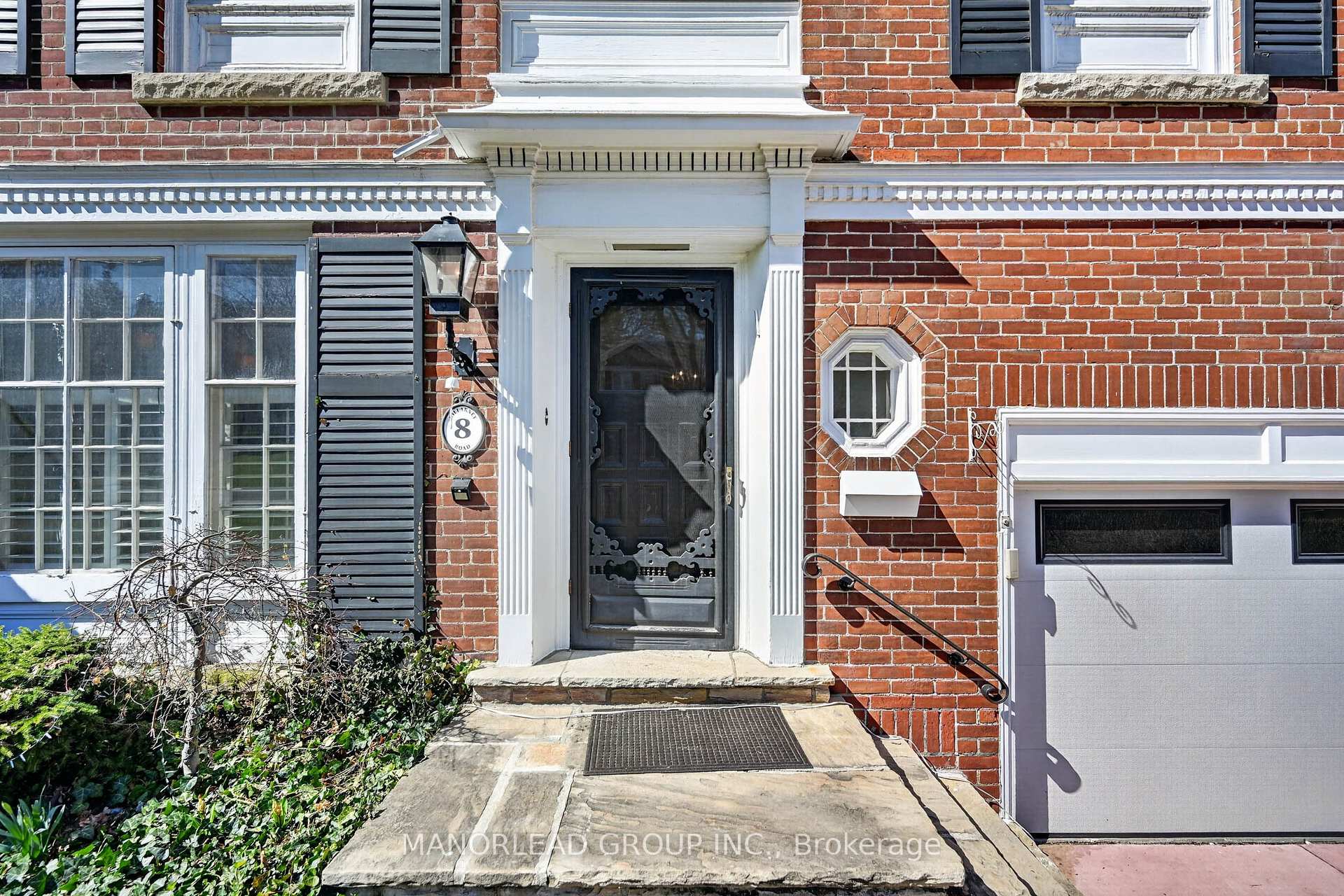 Photo 3 of 8 Killarney Road, Toronto, Forest Hill South — HOMEH
