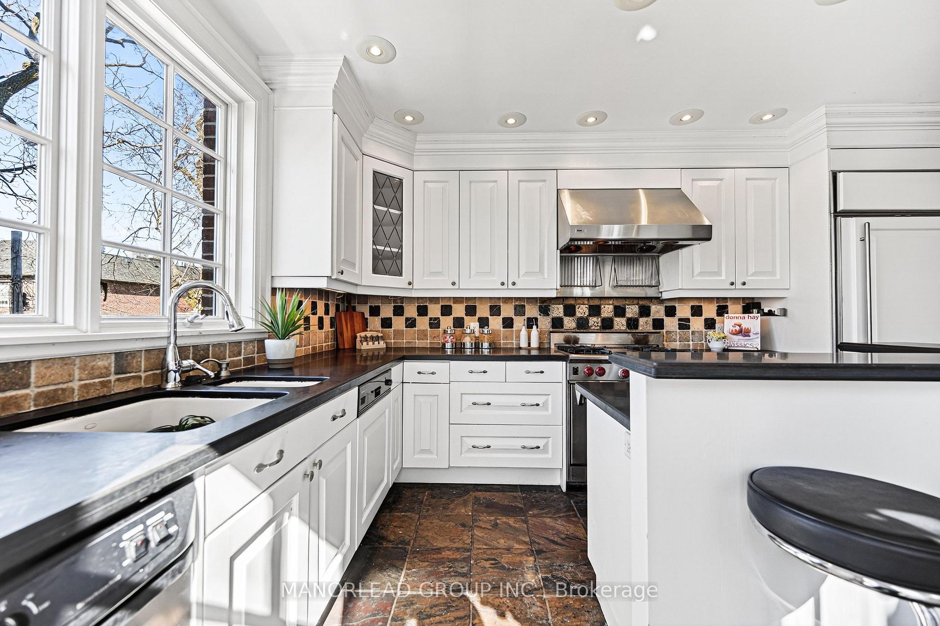 Photo 14 of 8 Killarney Road, Toronto, Forest Hill South — HOMEH